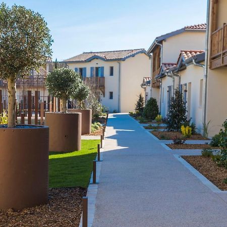 Clos Castel Villas Кастельжалу Екстер'єр фото