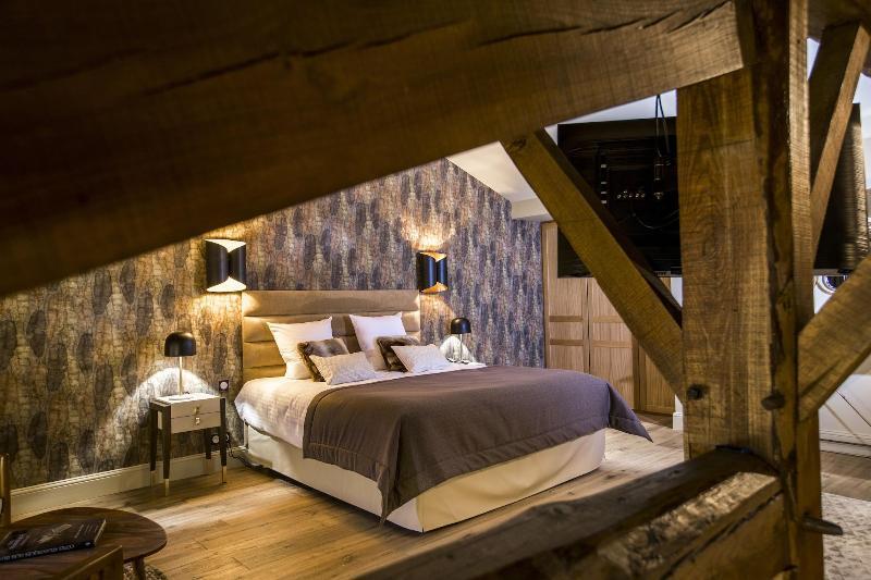 Clos Castel Villas Кастельжалу Екстер'єр фото