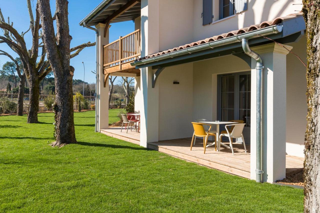 Clos Castel Villas Кастельжалу Екстер'єр фото